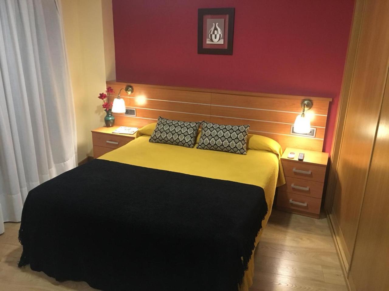 Hostal Dona Juana Avila Bagian luar foto